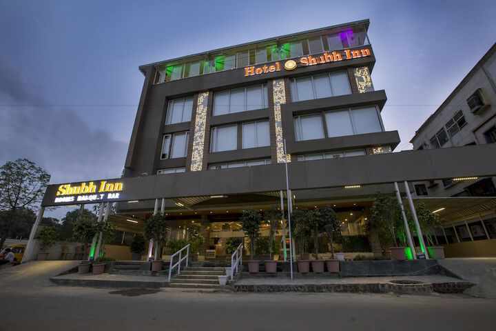 Exterior of Hotel Shubh Inn