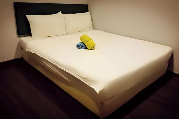 Room 17 of 50