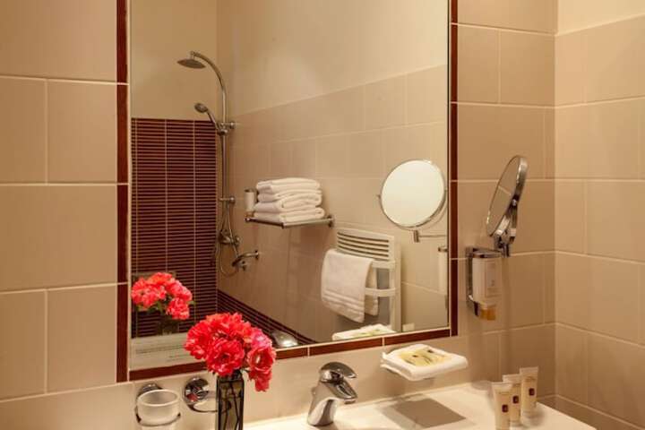 Clean Restrooms
