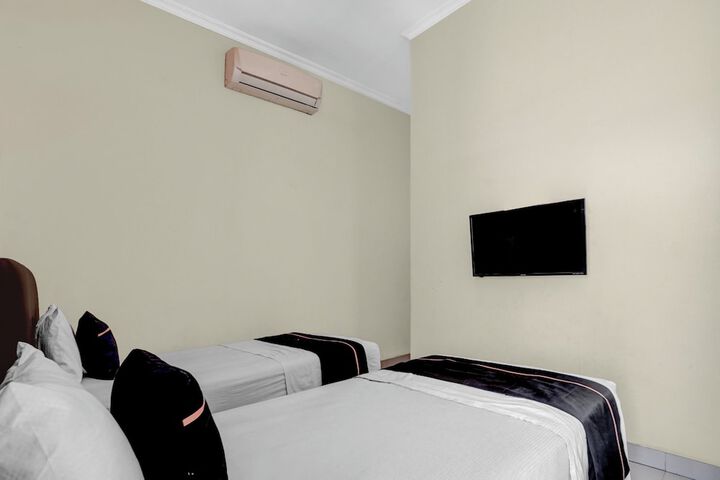 Room 16 of 30