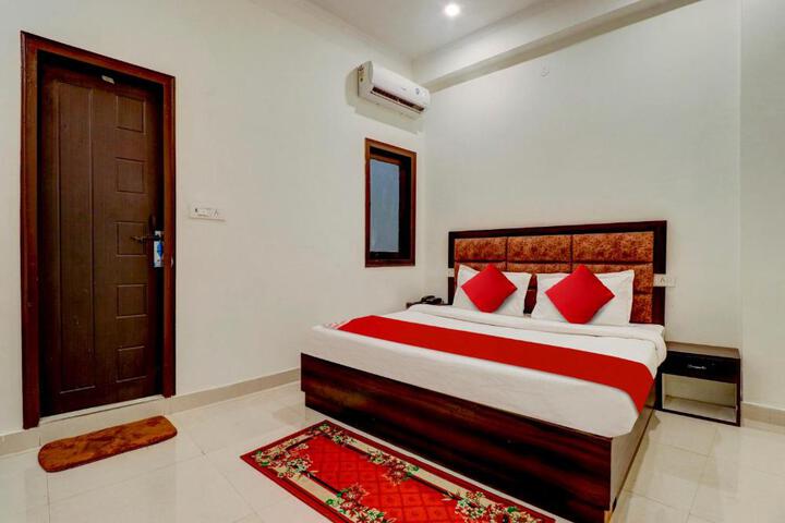 HOTEL O R1 HOME STAY JWalapur Railway Station