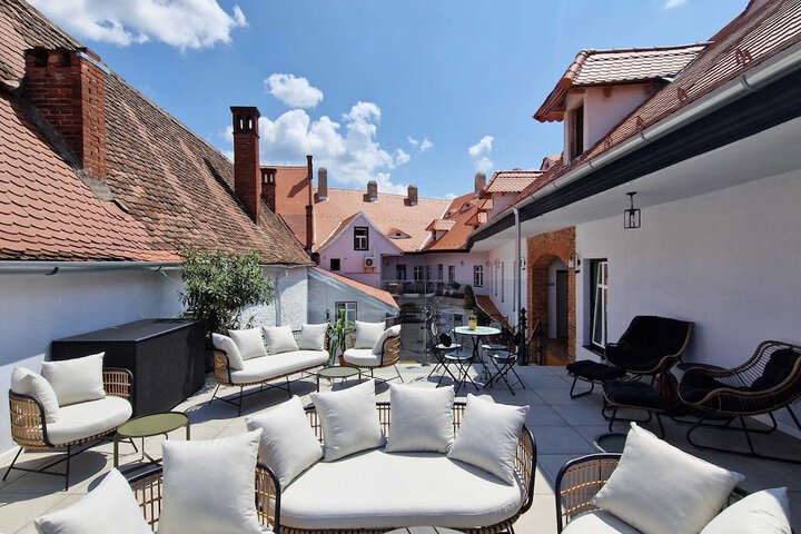 Terrace/Patio 9 of 22