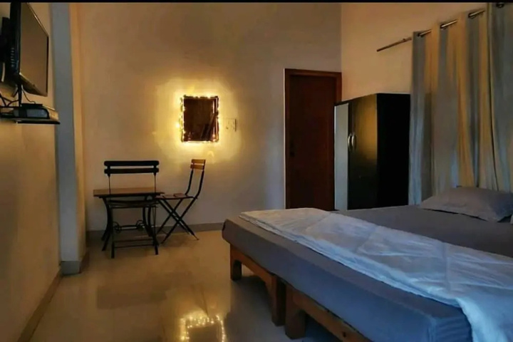 Room 5 of 7