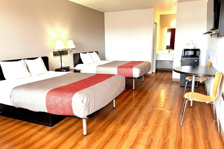 Room 7 of 20