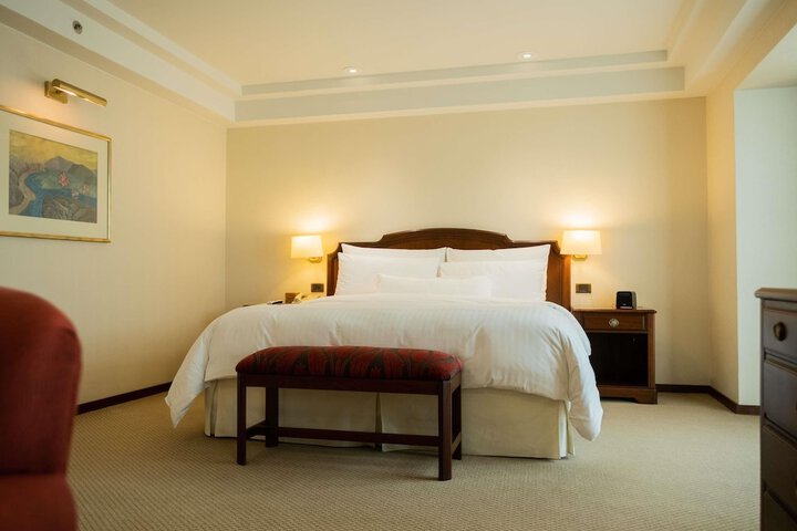 Room 21 of 170
