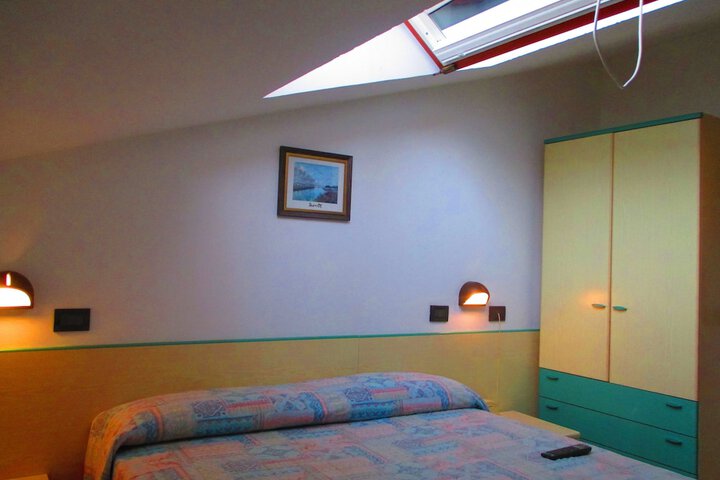 Room 10 of 47