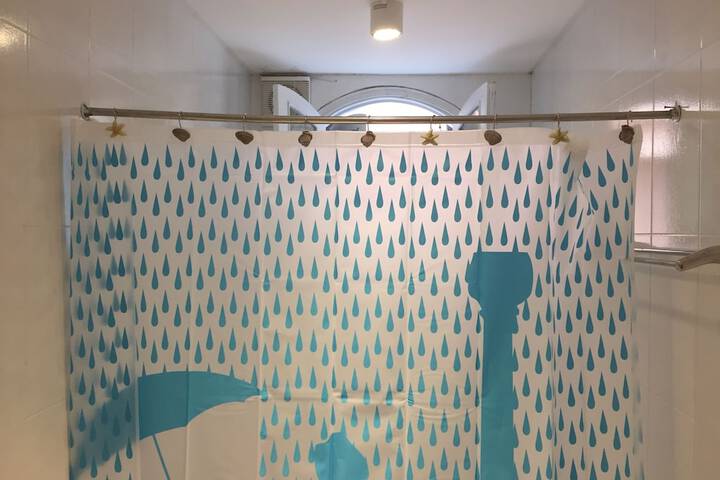 Room 24 of 27