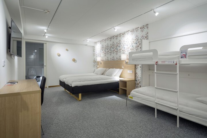 Room 10 of 91
