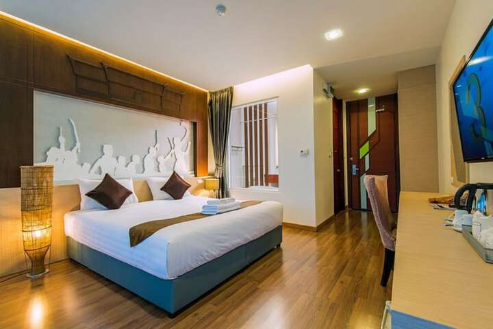 Room 16 of 62