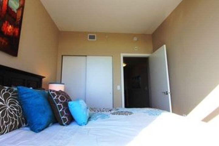 Room 9 of 23