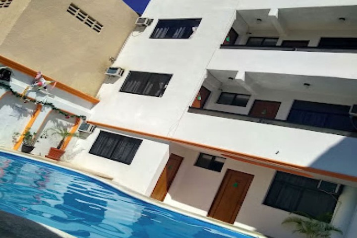 Pool 4 of 10