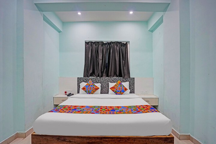 Room 12 of 23