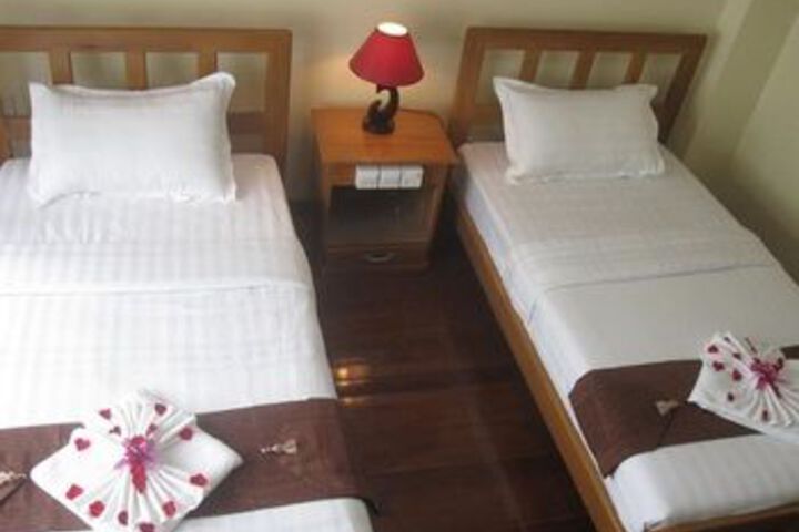 Room 14 of 32