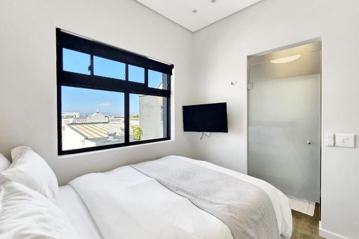 Room 15 of 44