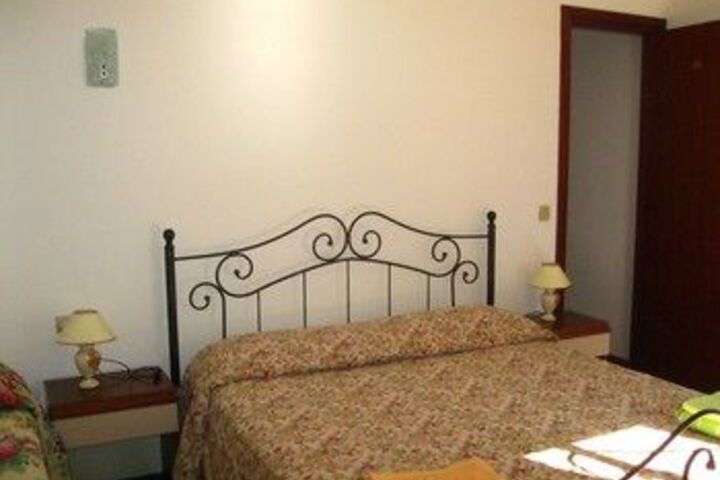 Room 14 of 30