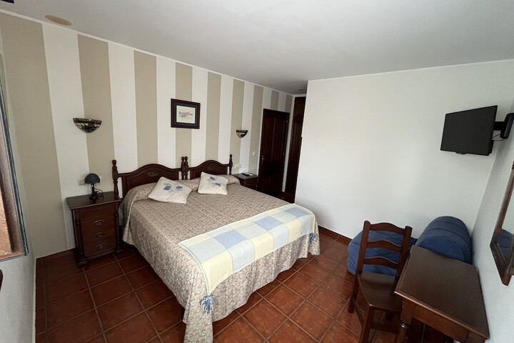 Room 28 of 63