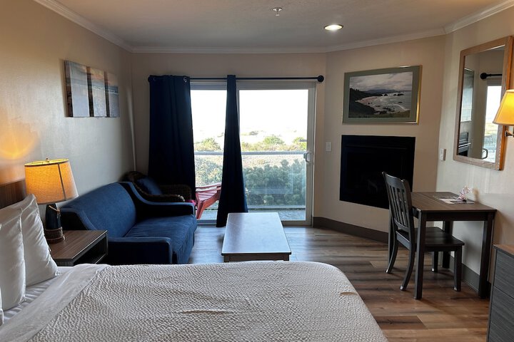 Room 12 of 114
