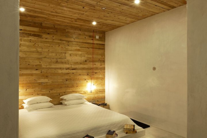 Room 7 of 72