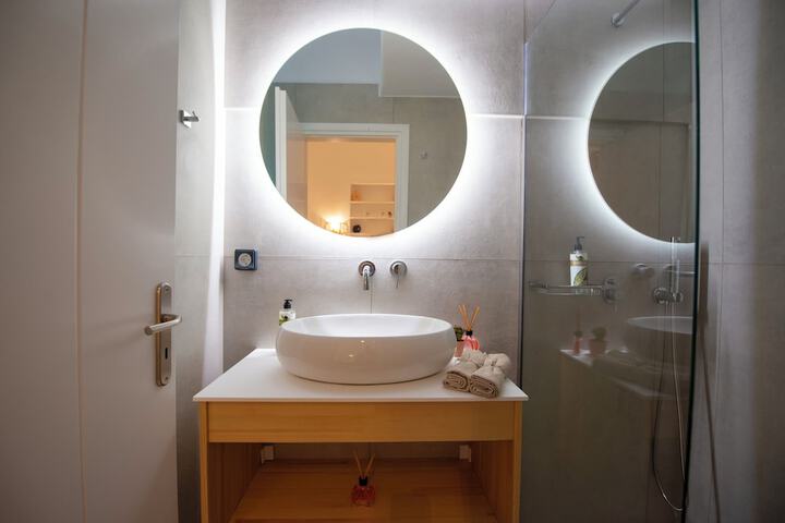 Room 30 of 54
