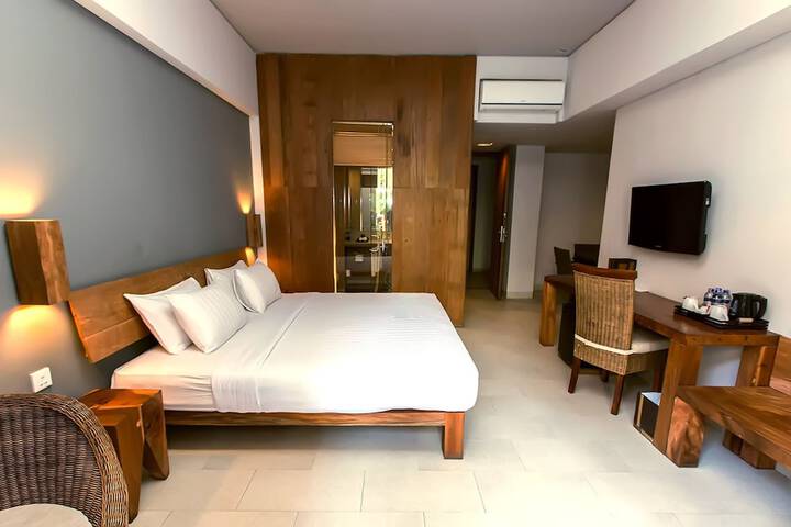Room 10 of 81