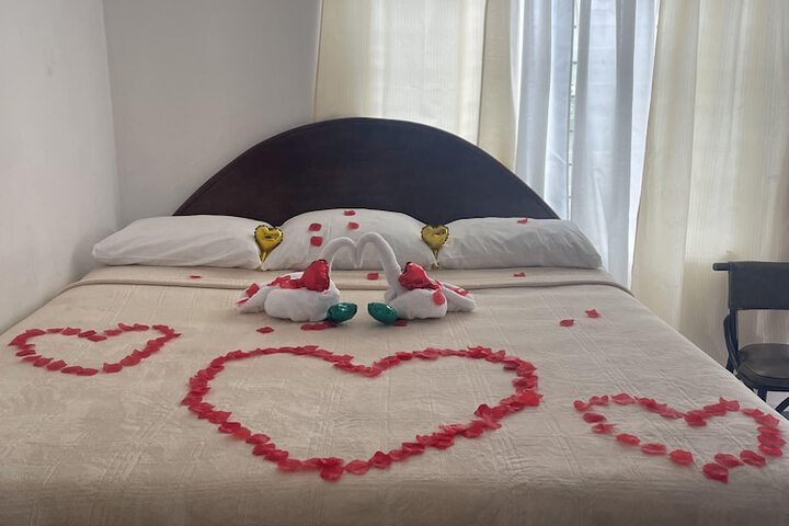 Room 6 of 36