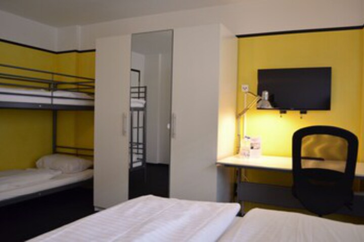 Room 18 of 26