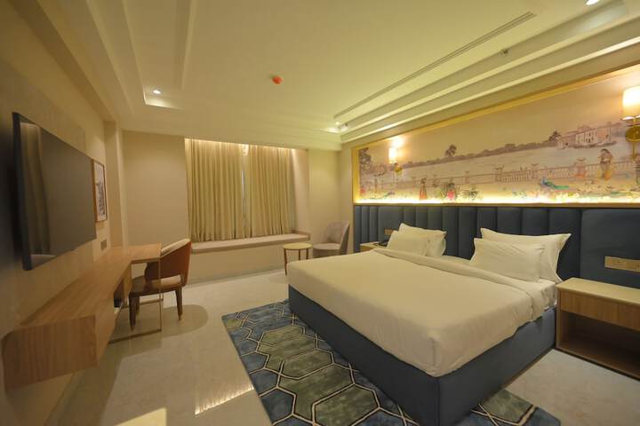 Room 4 of 6