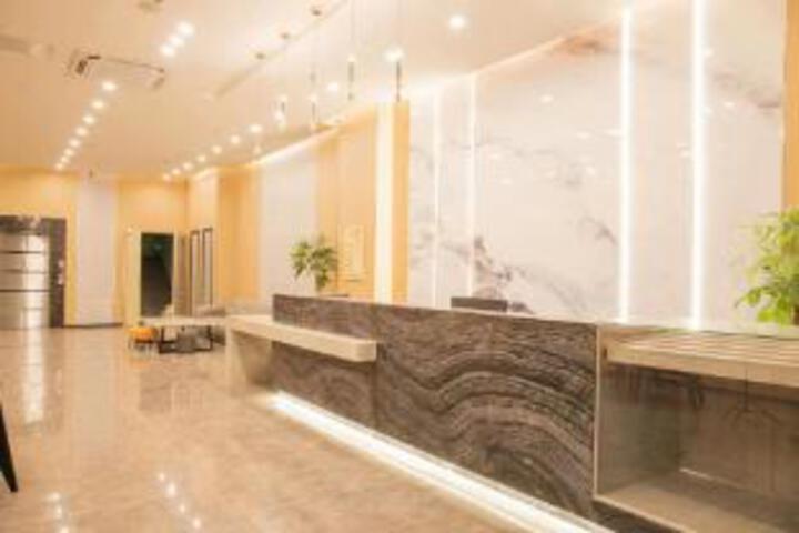 Junhai Business Hotel