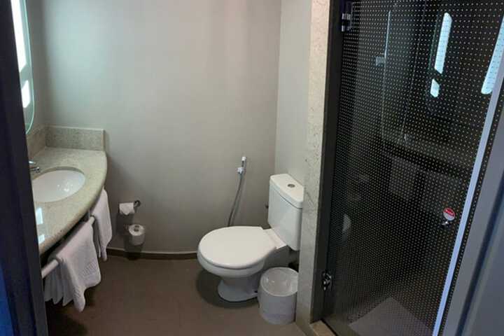 Room 12 of 30