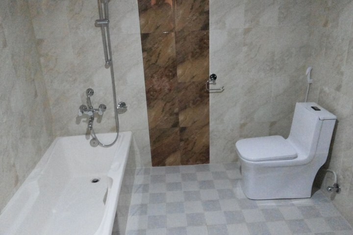 Room 49 of 76