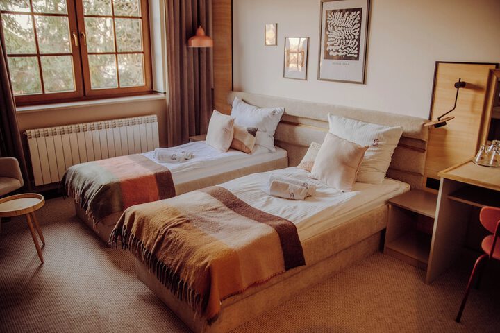 Room 43 of 66