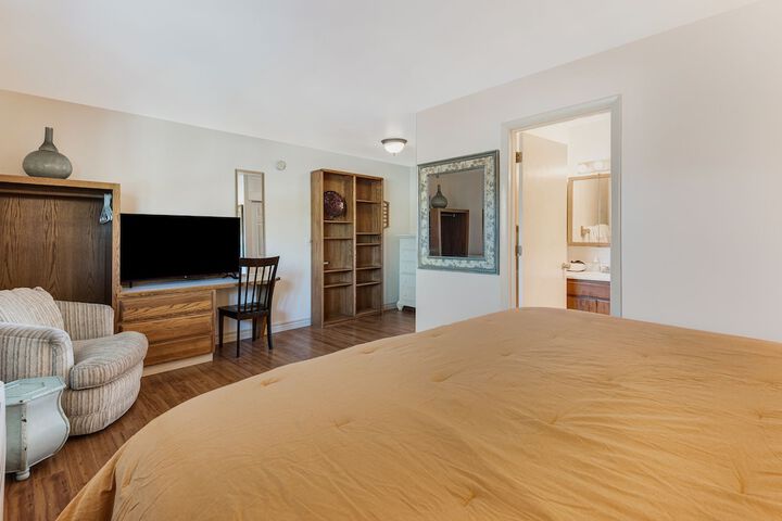Room 47 of 398