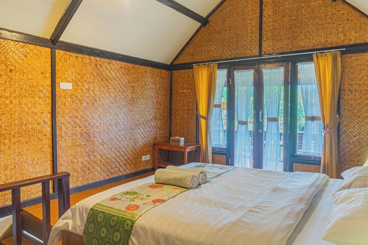 Room 5 of 90