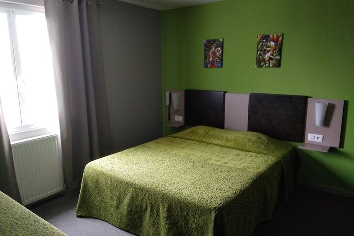 Room 8 of 49
