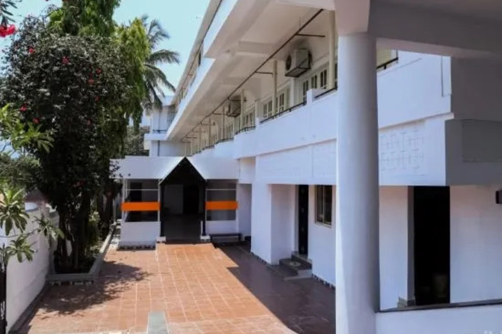 OYO 10637 Hotel Chandana Residency