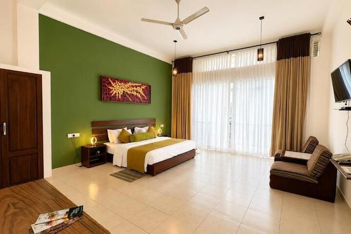 Room 6 of 34