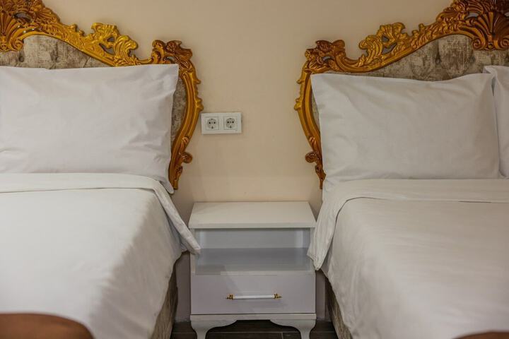 Room 31 of 136