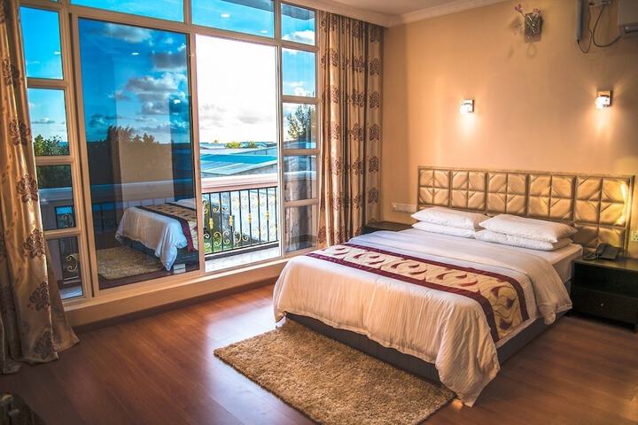 Room 9 of 21