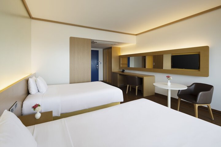 Room 8 of 61