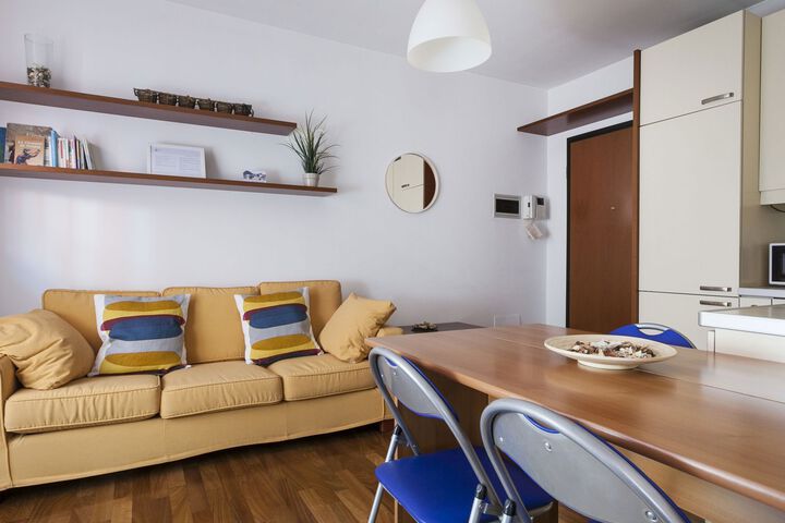 Room 6 of 23