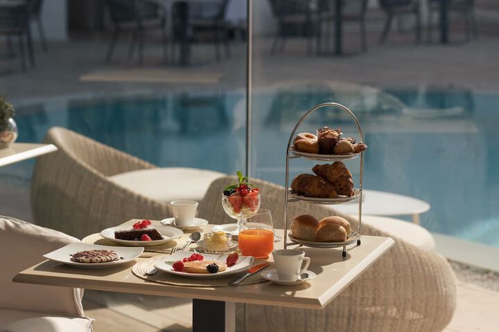 Breakfast/Coffee Service 90 of 97