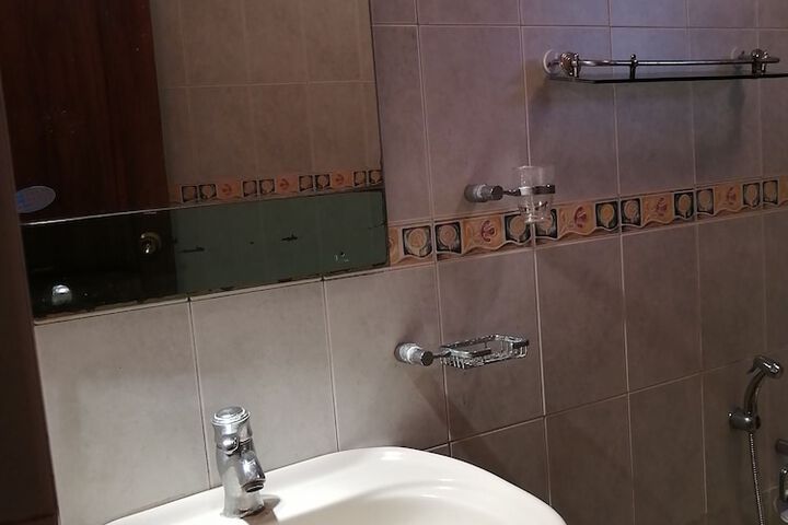 Room 60 of 95
