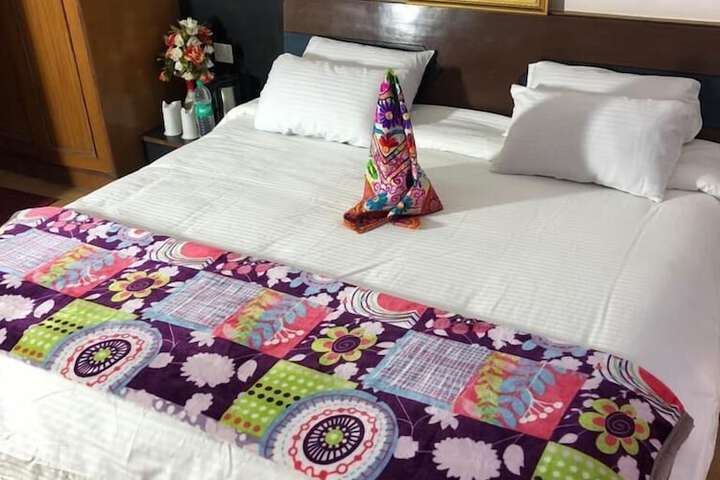 Room 5 of 60