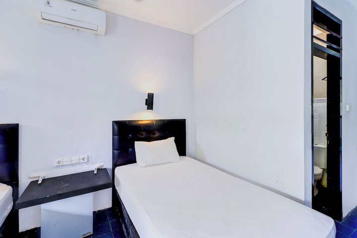 Room 14 of 36