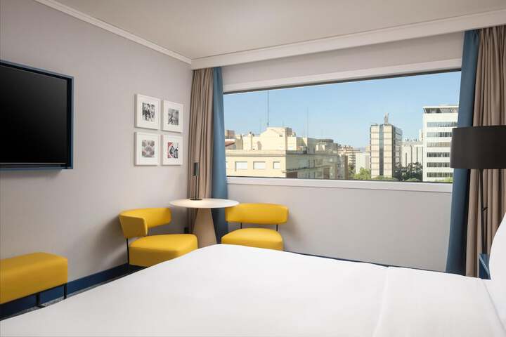 Room 26 of 119