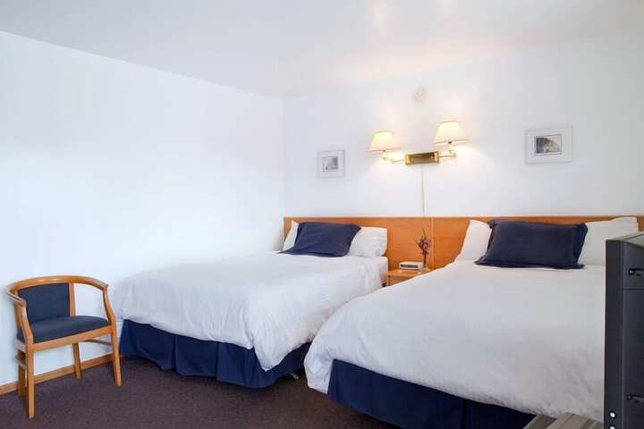 Room 4 of 24