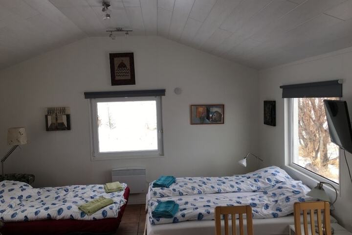Room 3 of 44