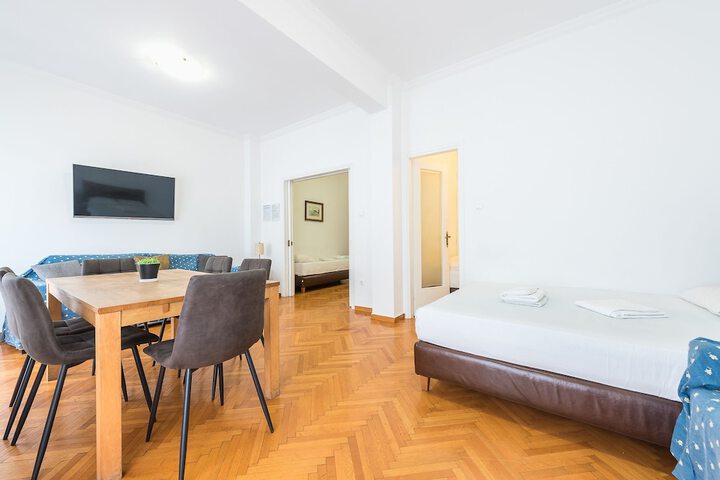 Room 18 of 20