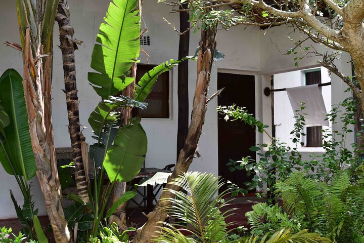 Hotel Exterior 55 of 58