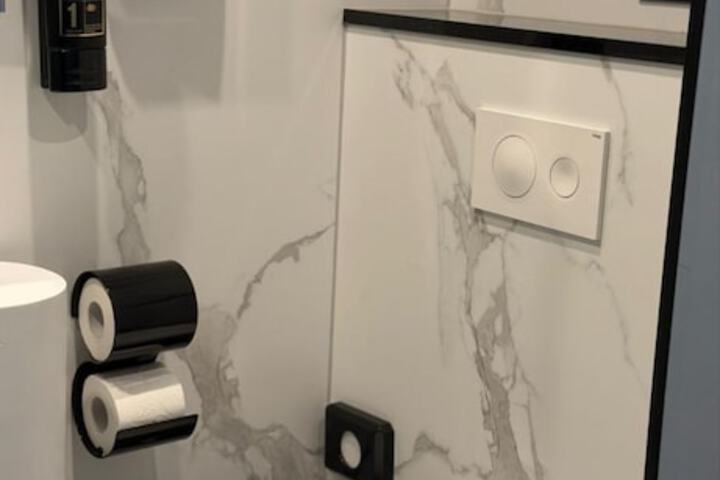 Room 30 of 49